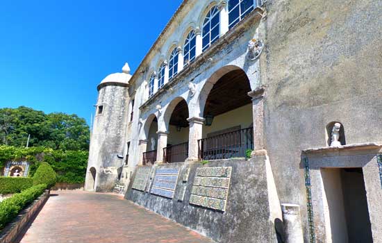 Bacalhoa Palace facade