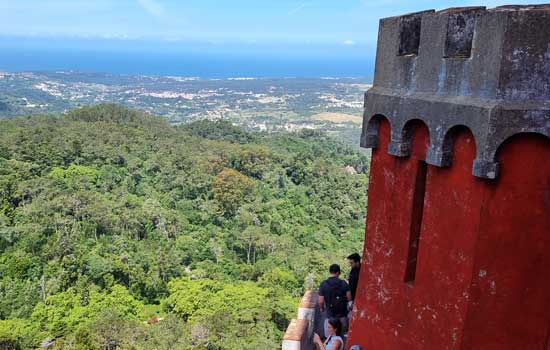 pena palace lookout path